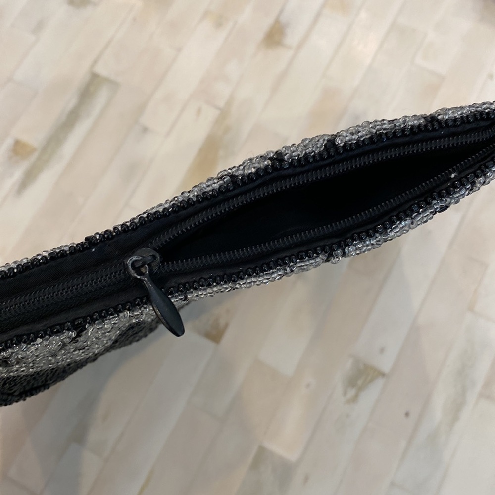 🌼 Sale Christiana Black and Silver Beaded Pouch or Clutch EUC - Picture 8 of 9
